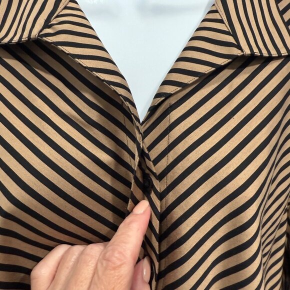 Chico's No Iron Sateen Striped Blouse Travel Office Tan Black Size 3 US 16/18 - Picture 4 of 13